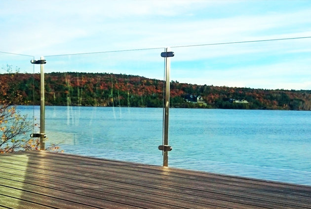Frameless glass railing